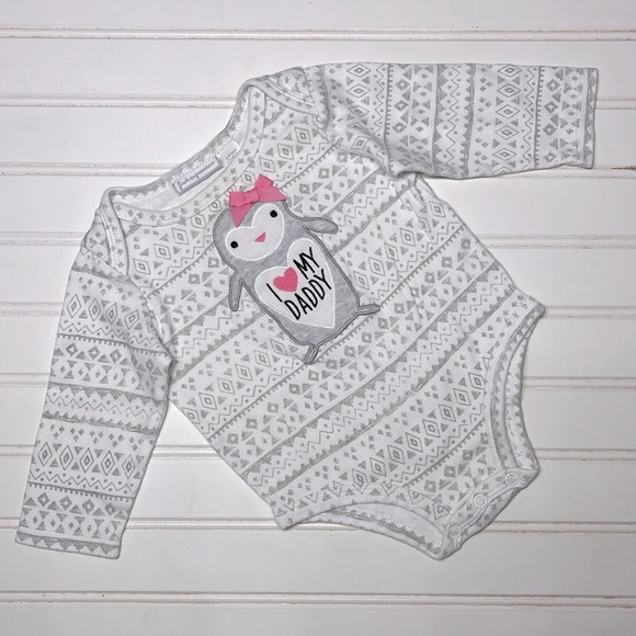 🔴 FIRST IMPRESSIONS VGUC 100% Cotton “I ❤️ My Daddy” Penguin Appliqué Onesie - Picture 1 of 2